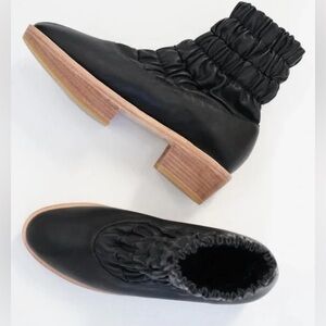 Beklina Gathered Aya Platform Boot Black 9 New